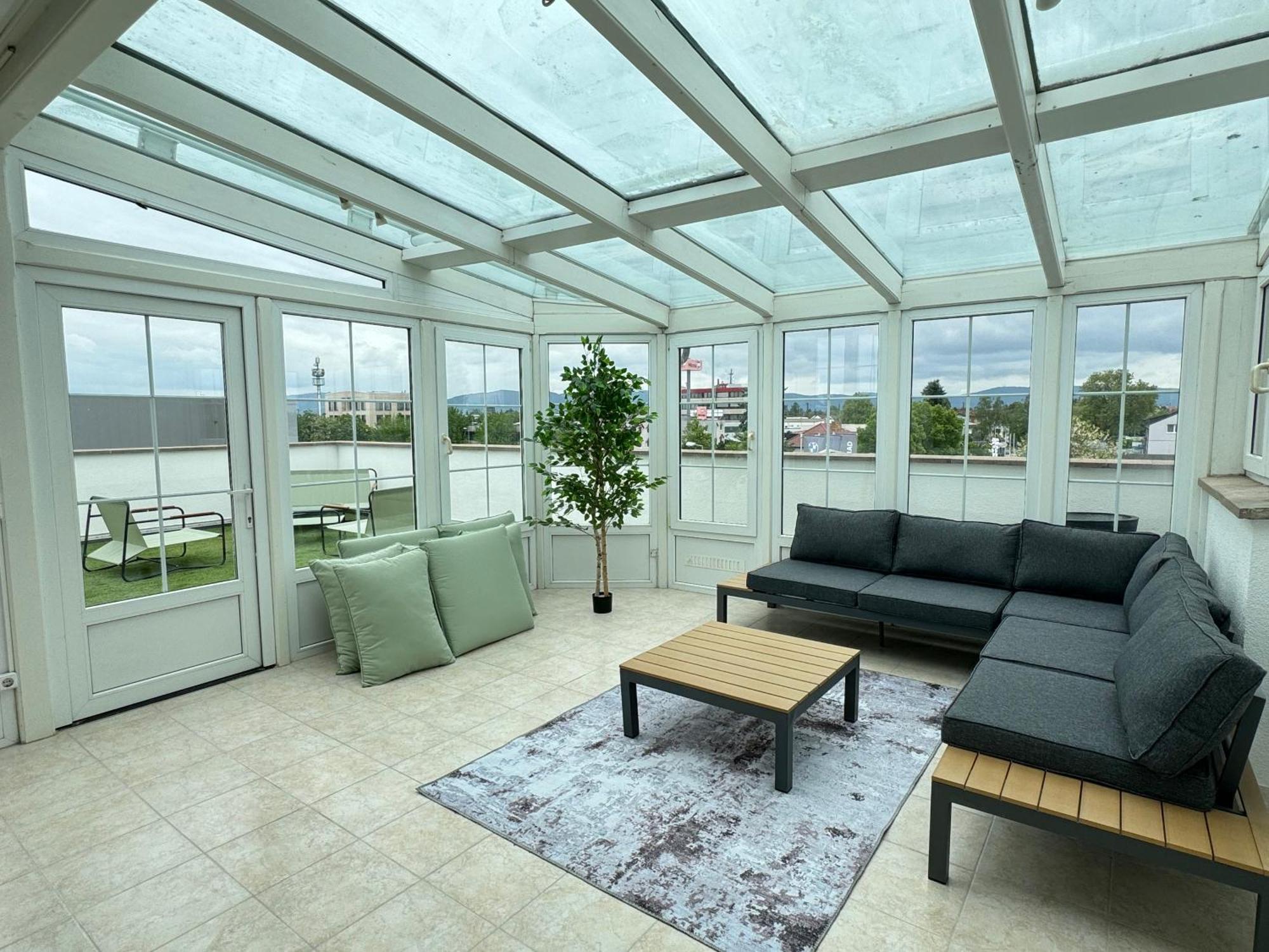 220 Qm Penthouse Wohnung Mit Fahrstuhl - Ohne Spa MHG Extérieur photo