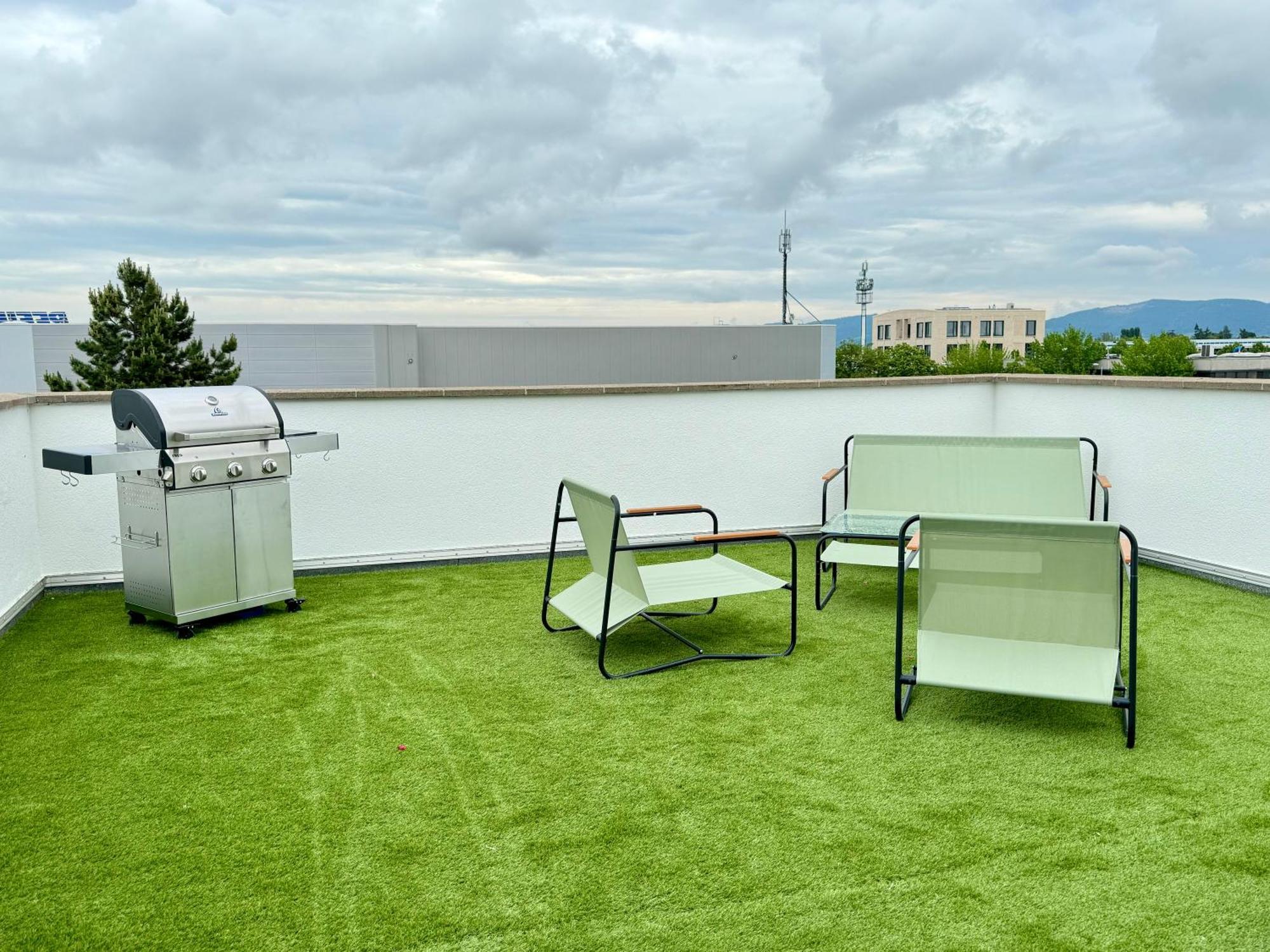 220 Qm Penthouse Wohnung Mit Fahrstuhl - Ohne Spa MHG Extérieur photo